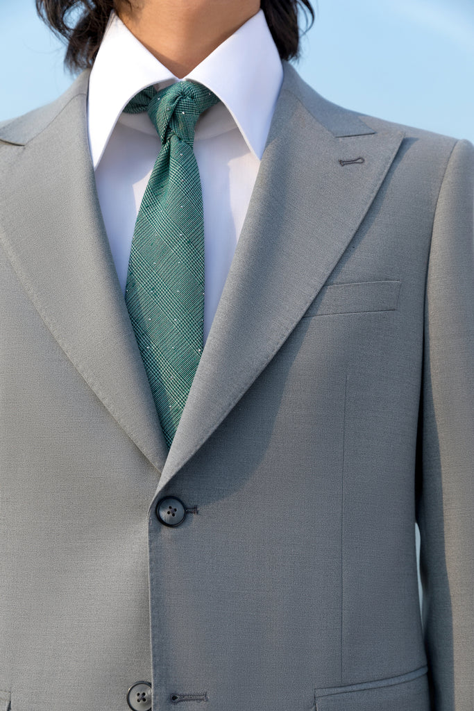 Classic Two Piece Suit with Two Buttons